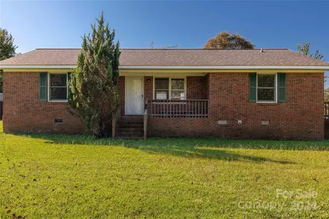 2144 Ross Cauthen Rd, Lancaster, SC 29720