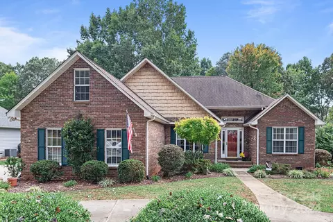 8458 Blades Trl, Denver, NC 28037