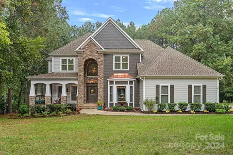 8914 Radford Ct, Sherrills Ford, NC 28673