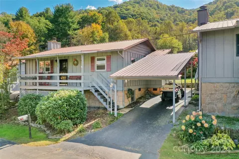 228 Raven Rdg, Maggie Valley, NC 28751