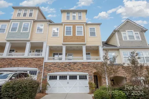 311 Wave Crest Dr, Fort Mill, SC 29708