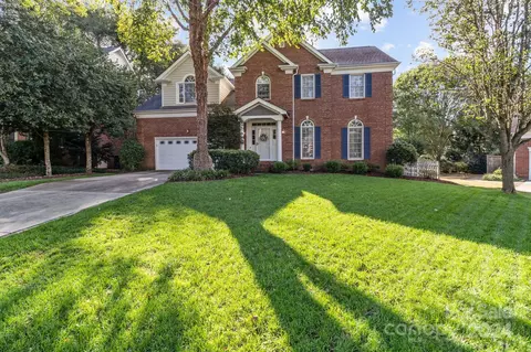 16013 Prestwoods Ln, Huntersville, NC 28078