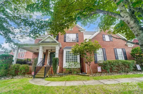 320 E Waterlynn Rd, Mooresville, NC 28115