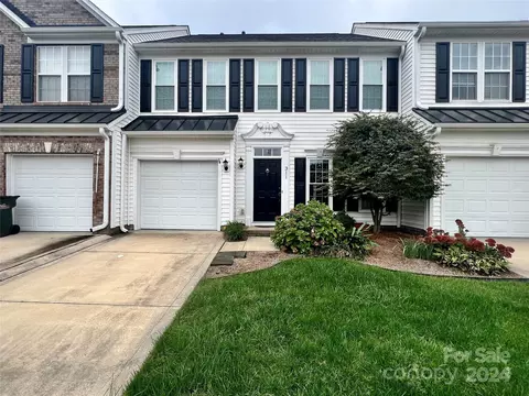 311 Shingleoak Dr, Clover, SC 29710