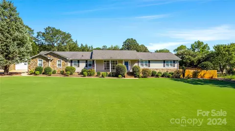 617 Jameson Dr, Piedmont, SC 29673