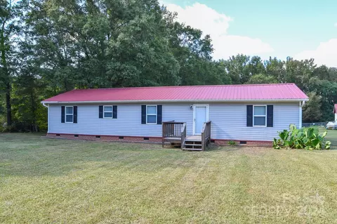68 Robert Funderburk Rd, Pageland, SC 29728