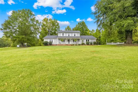 140 Clearwater Rd, Shelby, NC 28152