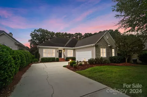 4119 Fairway Downs Ct, Charlotte, NC 28277