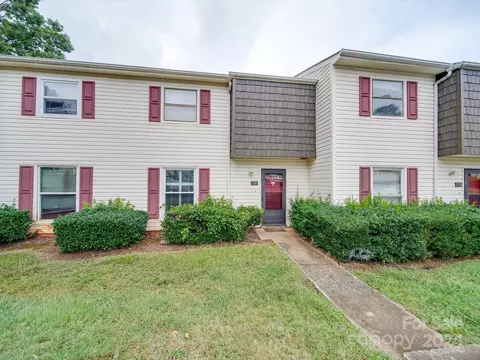 7950 Shady Oak 214 Trl #214, Charlotte, NC 28210