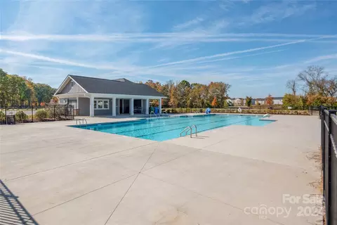 Exterior - 446 Cranford Dr, Pineville, NC 28134 photo 3 of 5