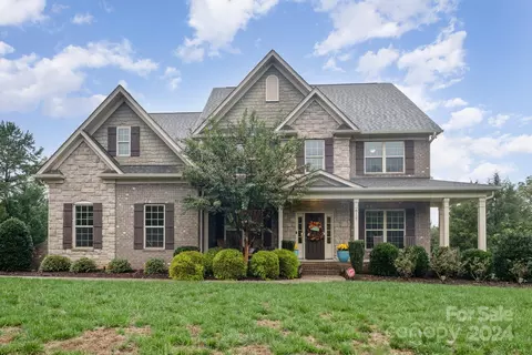 8127 Caliterra Dr, Charlotte, NC 28227