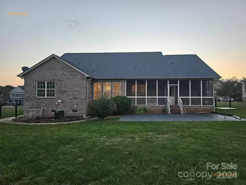 Exterior - 4024 Pumpkin Pl, Monroe, NC 28110 photo 3 of 3