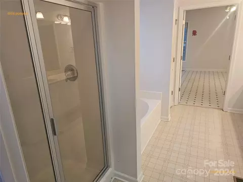 Bath - 4024 Pumpkin Pl, Monroe, NC 28110 photo 2 of 3