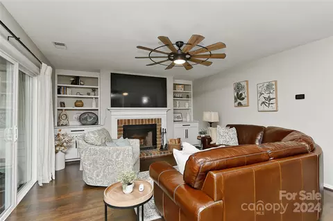 768 Marsh Rd, Charlotte, NC 28209