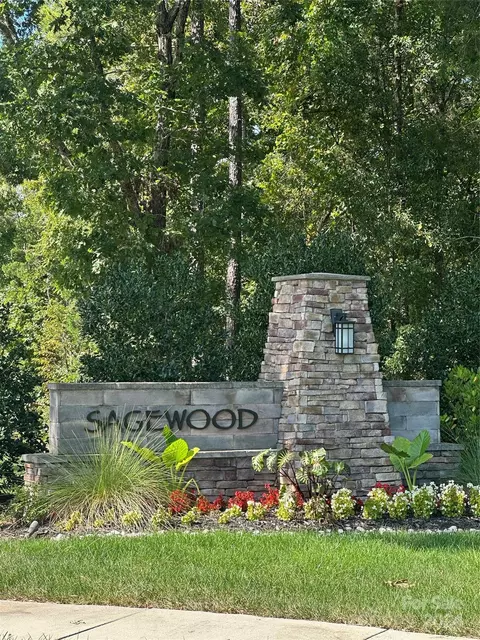 2826 Walker Rd, Matthews, NC 28105 photo 3