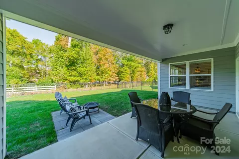 2826 Walker Rd, Matthews, NC 28105 photo 11