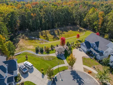 2826 Walker Rd, Matthews, NC 28105 photo 4