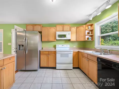 460 Bailey St, Mars Hill, NC 28754 photo 11