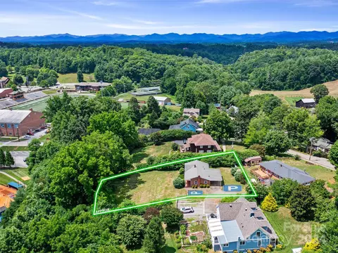 460 Bailey St, Mars Hill, NC 28754 photo 2