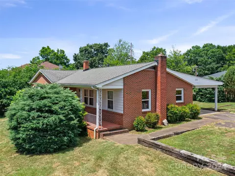 460 Bailey St, Mars Hill, NC 28754 photo 3