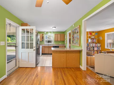 460 Bailey St, Mars Hill, NC 28754 photo 9