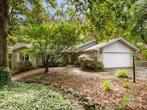 1841 Riverview Ct, Hendersonville, NC 28739