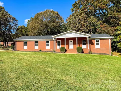 114 Bass Ln, Statesville, NC 28625
