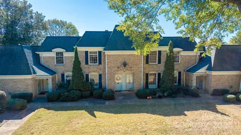 7021 Quail Hill Rd, Charlotte, NC 28210