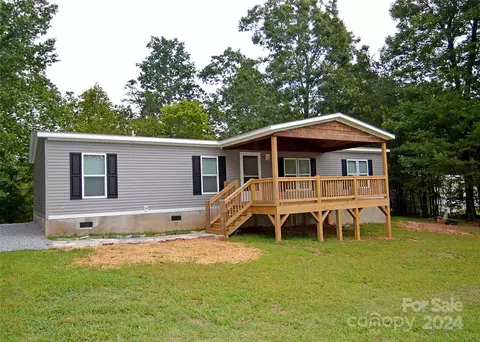 248 Chestnut Oak Forest Dr, Nebo, NC 28761