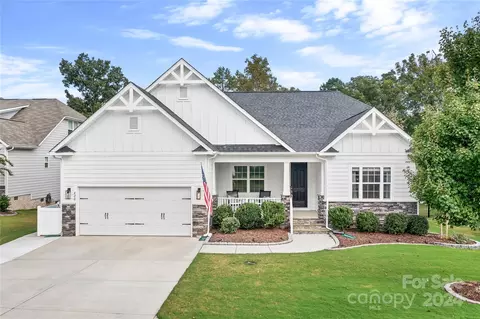 420 Broadleaf Dr, Denver, NC 28037