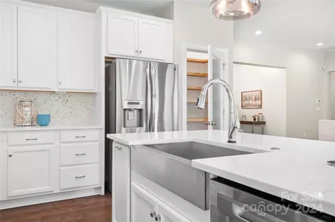Kitchen - 420 Broadleaf Dr, Denver, NC 28037 photo 4 of 4