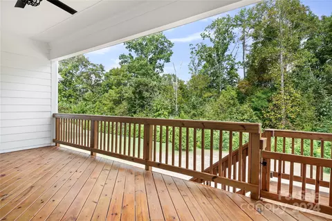 Exterior - 420 Broadleaf Dr, Denver, NC 28037 photo 4 of 11