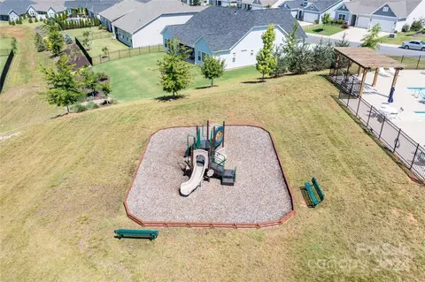 View/Area - 420 Broadleaf Dr, Denver, NC 28037 photo 3 of 4
