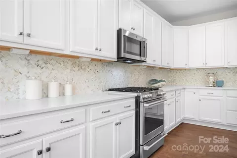 Kitchen - 420 Broadleaf Dr, Denver, NC 28037 photo 3 of 4