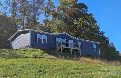 98 Whisper Mountain Rd, Hendersonville, NC 28792