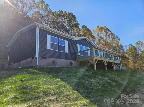 110 Whisper Mountain Rd, Hendersonville, NC 28792