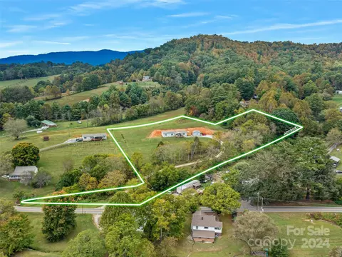 3734 Snow Creek Rd, Bakersville, NC 28705