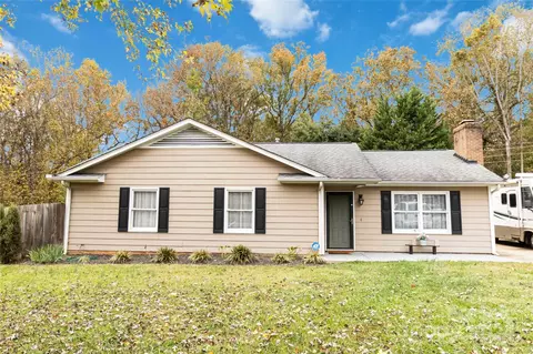 2234 Springwater Dr, Gastonia, NC 28056