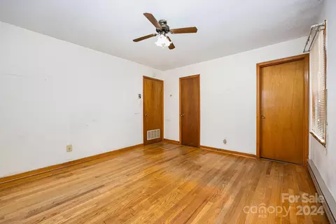 Bedroom - 1122 Laurel St, Salisbury, NC 28144 photo 4 of 4