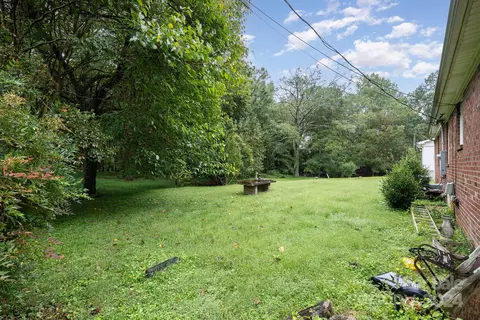 Exterior - 1122 Laurel St, Salisbury, NC 28144 photo 2 of 3
