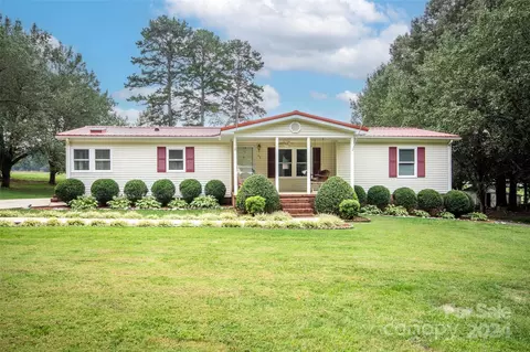149 Springdale Acres Dr, Mooresville, NC 28115
