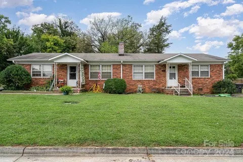 411 Lee 413 St #413, Statesville, NC 28677