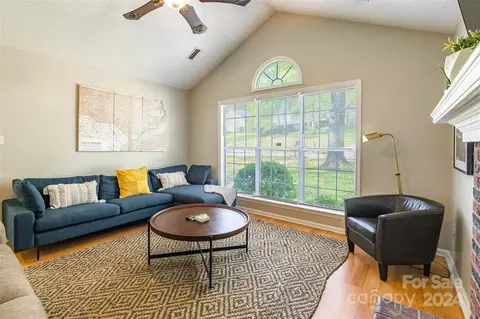 218 Bubbling Well Rd, Denver, NC 28037 photo 6