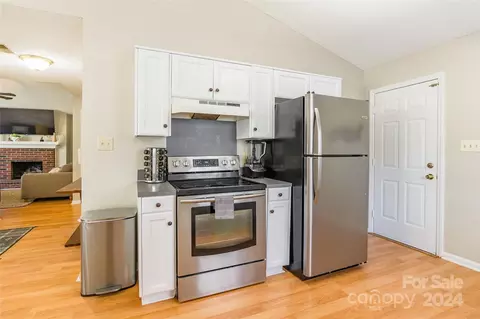 218 Bubbling Well Rd, Denver, NC 28037 photo 12