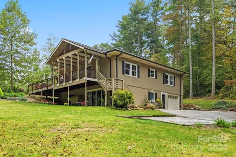 117 Dorne Dr, Hendersonville, NC 28739