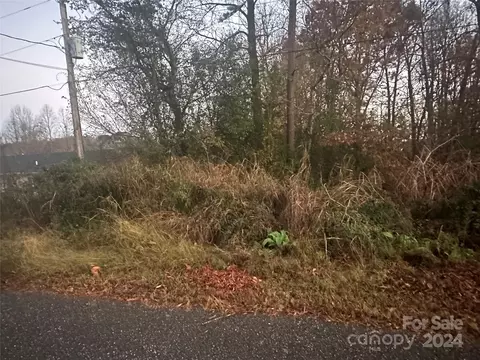 133 Tower Dr, Statesville, NC 28677