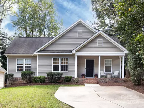 520 Pierson Dr, Charlotte, NC 28205