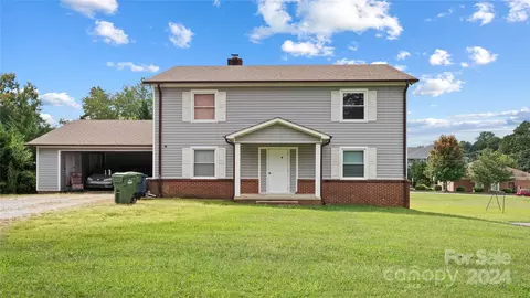 224 28th Avenue Ne Pl NE, Hickory, NC 28601