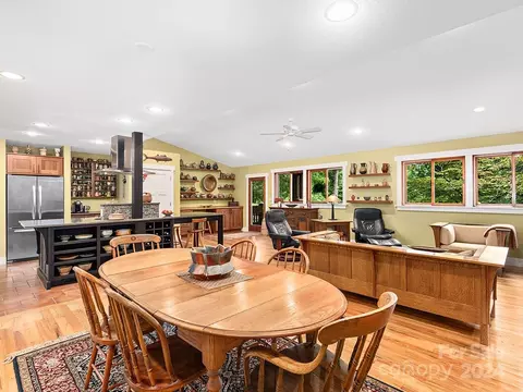 Dining - 184 Upper White Oak Rd, Mars Hill, NC 28754 photo 2 of 3