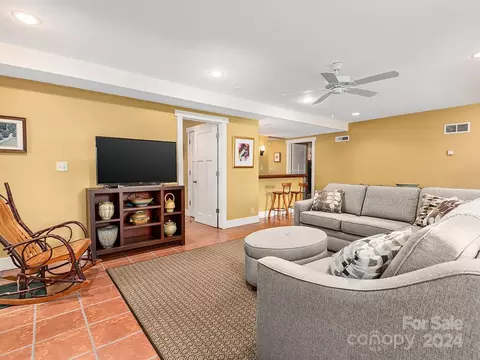 Living - 184 Upper White Oak Rd, Mars Hill, NC 28754 photo 3 of 3